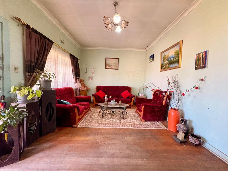 Brenthurst home for sale - Photo 1