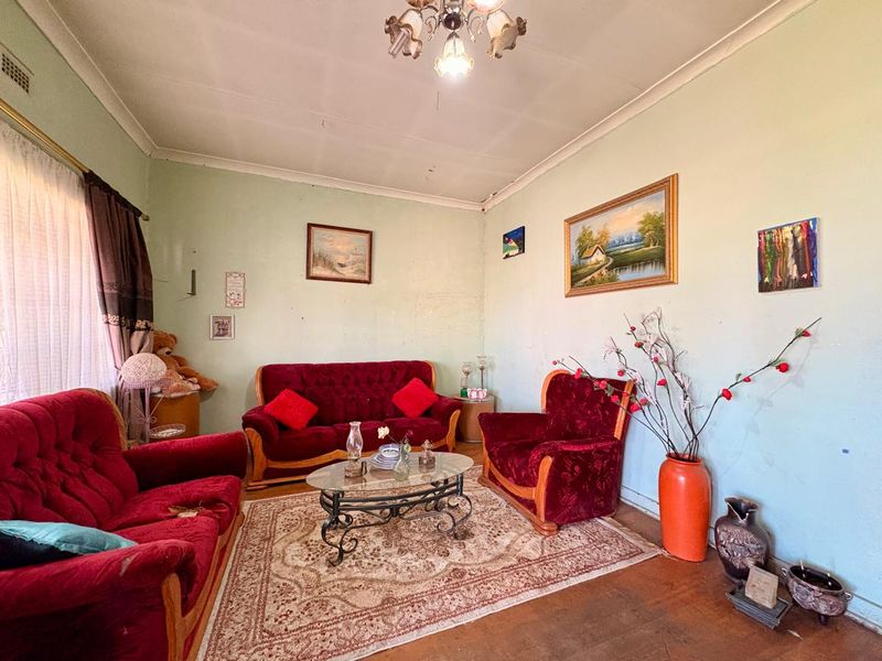 Brenthurst home for sale - Photo 2