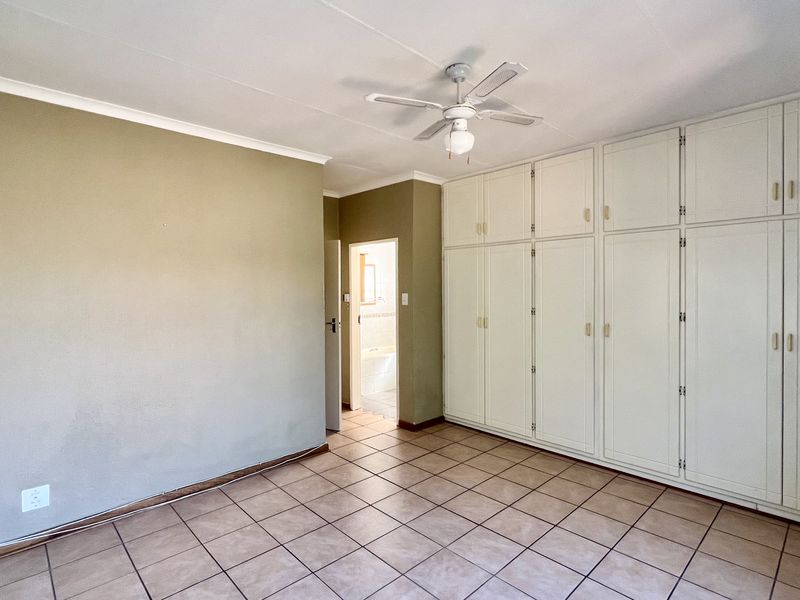 Stylish 3-Bedroom Home in Secure Estate - Photo 9