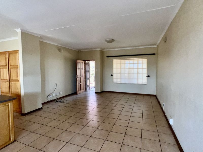 Stylish 3-Bedroom Home in Secure Estate - Photo 8