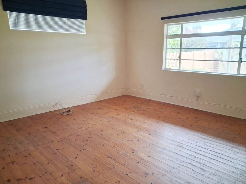NEWTON PARK 3 BED 1.5 BATH HOUSE FOR RENT - Photo 9