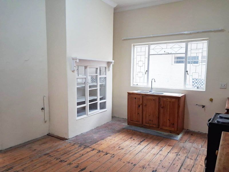 NEWTON PARK 3 BED 1.5 BATH HOUSE FOR RENT - Photo 6