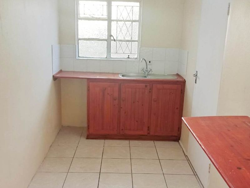 NEWTON PARK 3 BED 1.5 BATH HOUSE FOR RENT - Photo 7