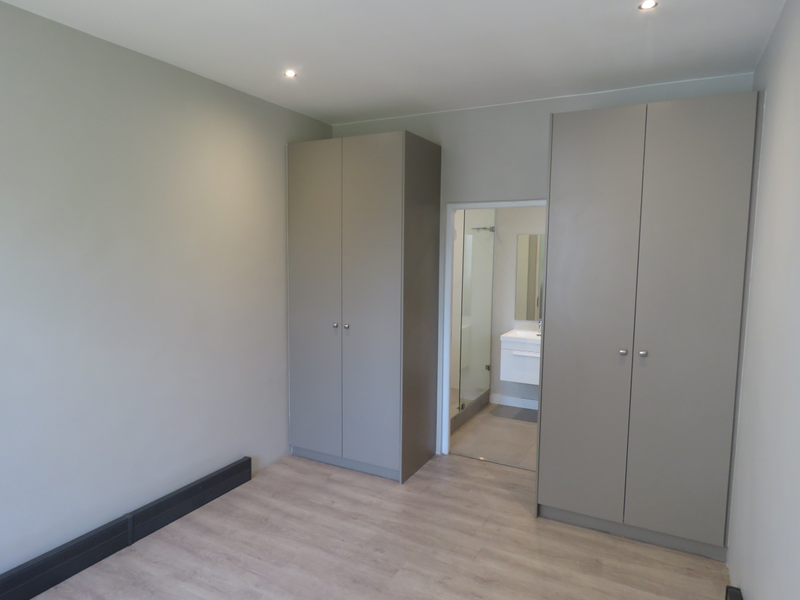 Contemporary 1-Bedroom Apartment in Paardevlei Secure. Stylish. Effortlessly Convenient - Photo 9