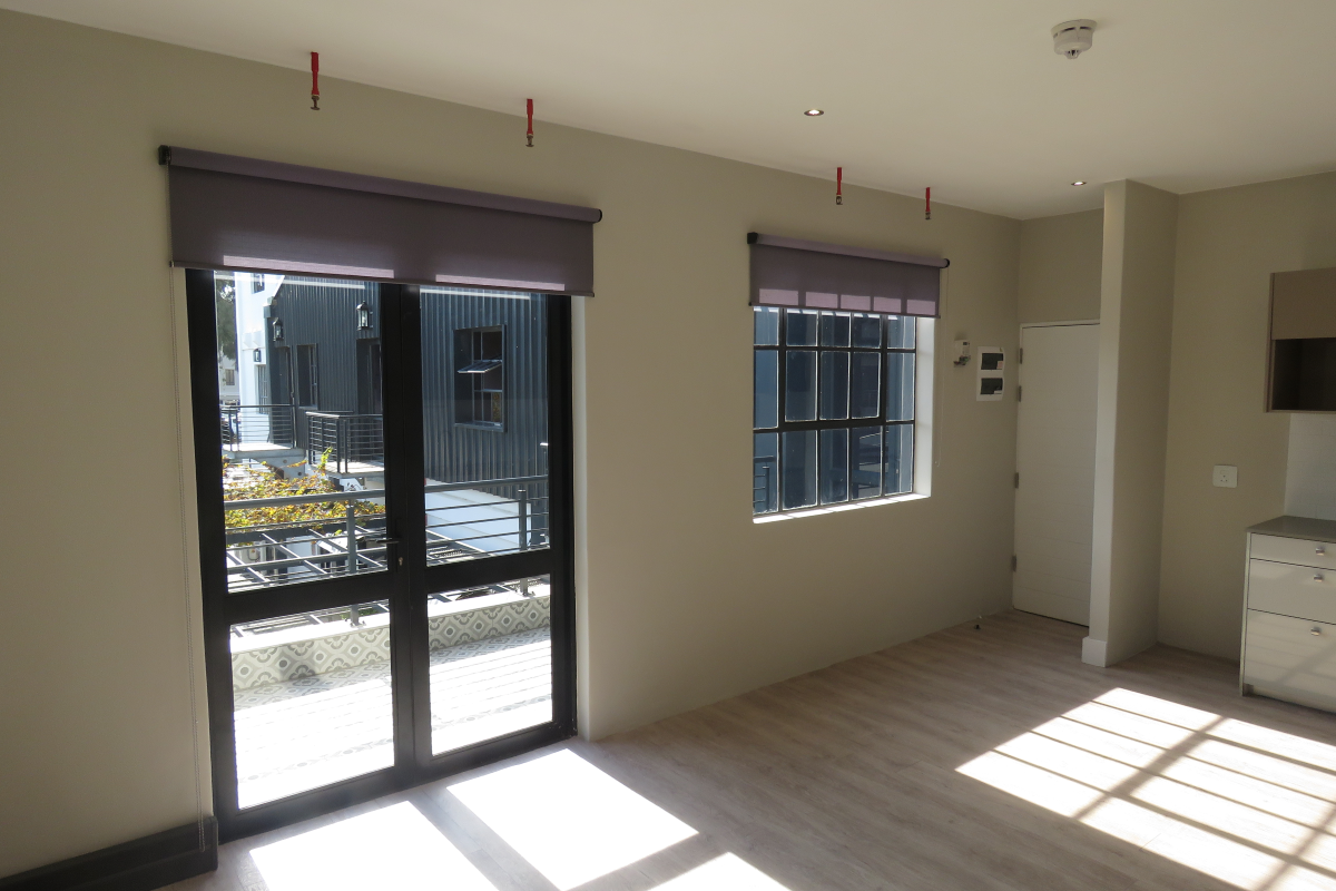 Contemporary 1-Bedroom Apartment in Paardevlei Secure. Stylish. Effortlessly Convenient - Photo 3