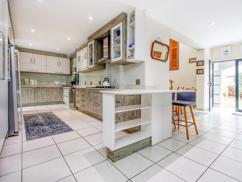 Live Where Nature Inspires and Community Thrives — Featherbrooke Estate - Photo 3