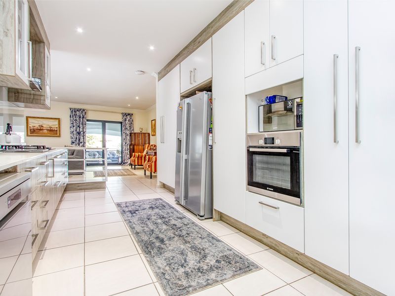 Live Where Nature Inspires and Community Thrives — Featherbrooke Estate - Photo 5