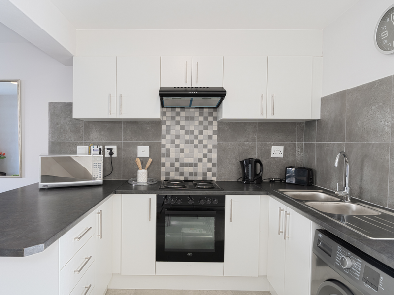 Secure, Spacious & Stylish—Perfect for Young Professionals or Families - Photo 5