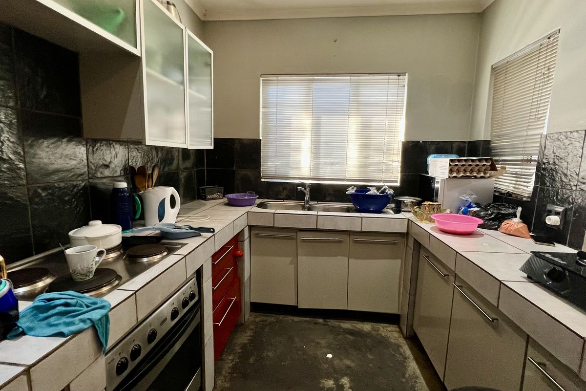 2 BEDROOM APARTMENT FOR SALE IN COMPLEX - Photo 5