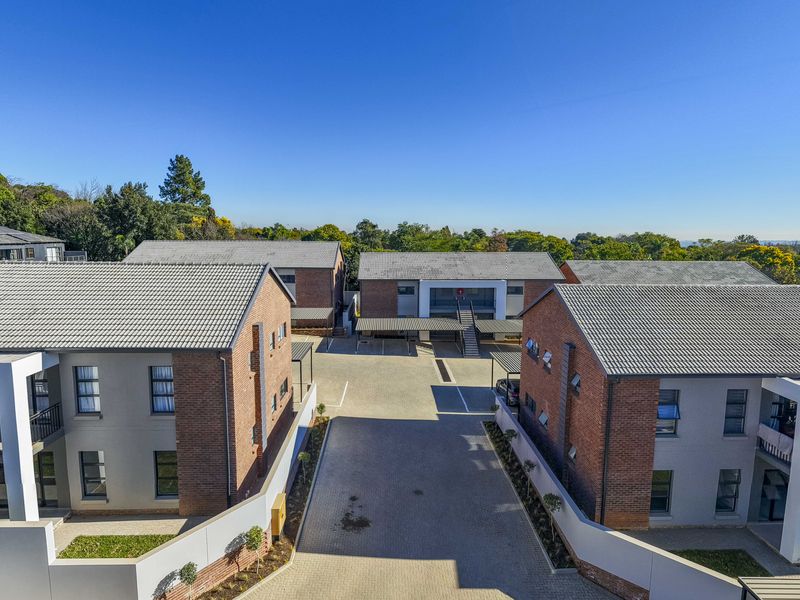 Spacious 3-Bedroom Residence in a Secure Bryanston Estate – Unit 5 at Makarios - Photo 8