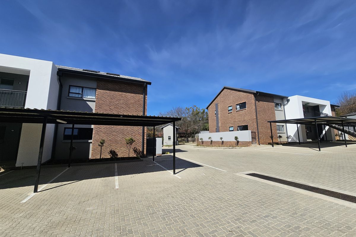 Elegant 3-Bedroom First Floor Apartment at Makarios, Bryanston – Unit 8 - West Facing, Sunset Views - Photo 4