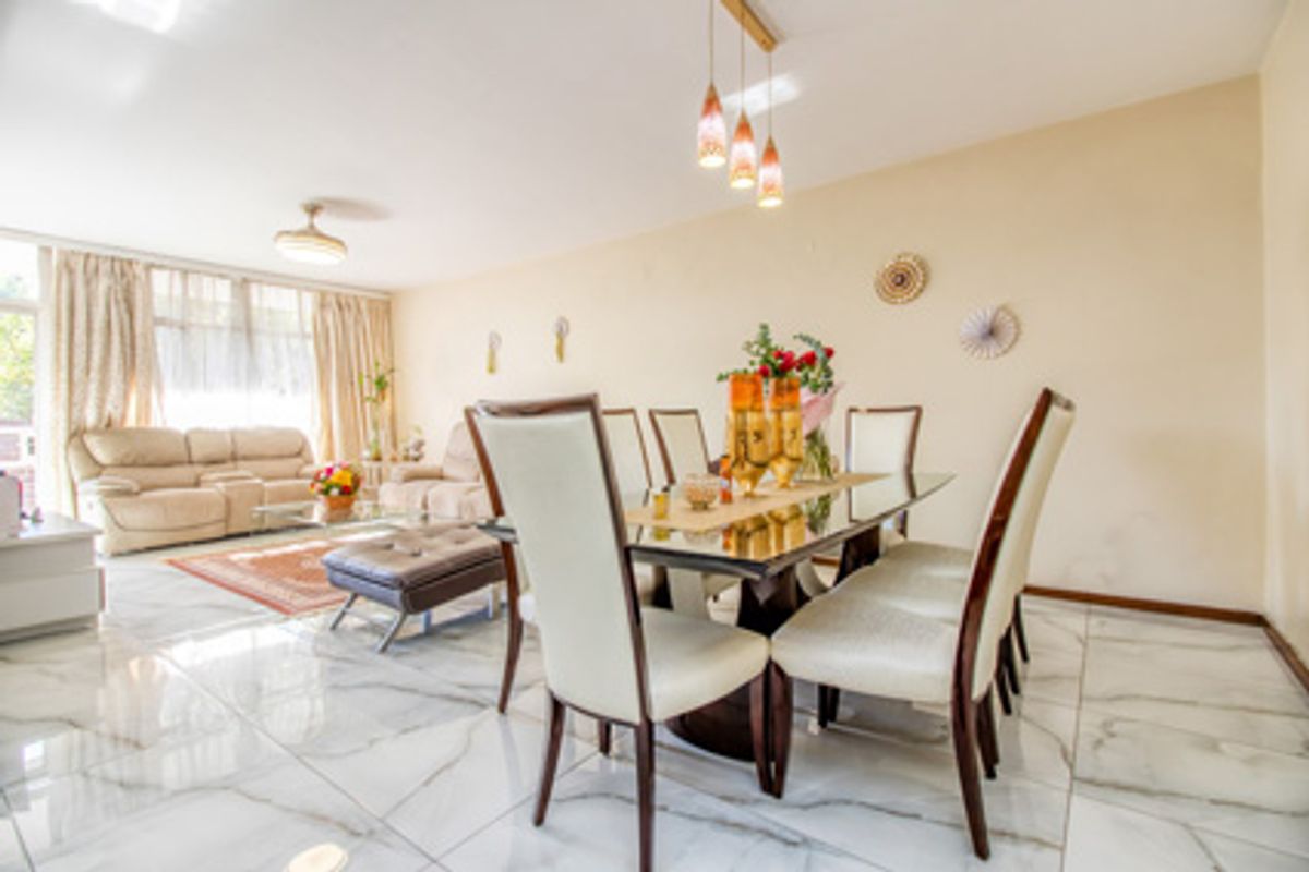 SANDTON  CENTRAL - 3 Large Bed fully furnished spacious apartment - Photo 2