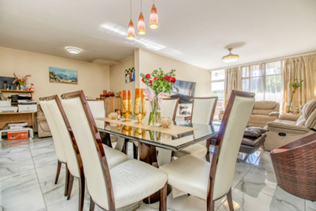 SANDTON  CENTRAL - 3 Large Bed fully furnished spacious apartment - Photo 4