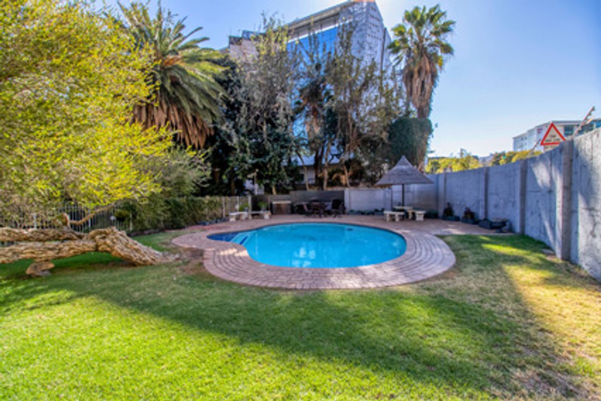 SANDTON  CENTRAL - 3 Large Bed fully furnished spacious apartment - Photo 3