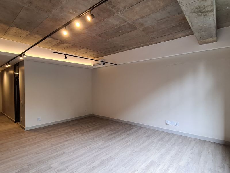 Spacious Studio for sale in Sandton - Photo 7