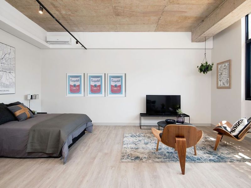 Spacious Studio for sale in Sandton - Photo 2