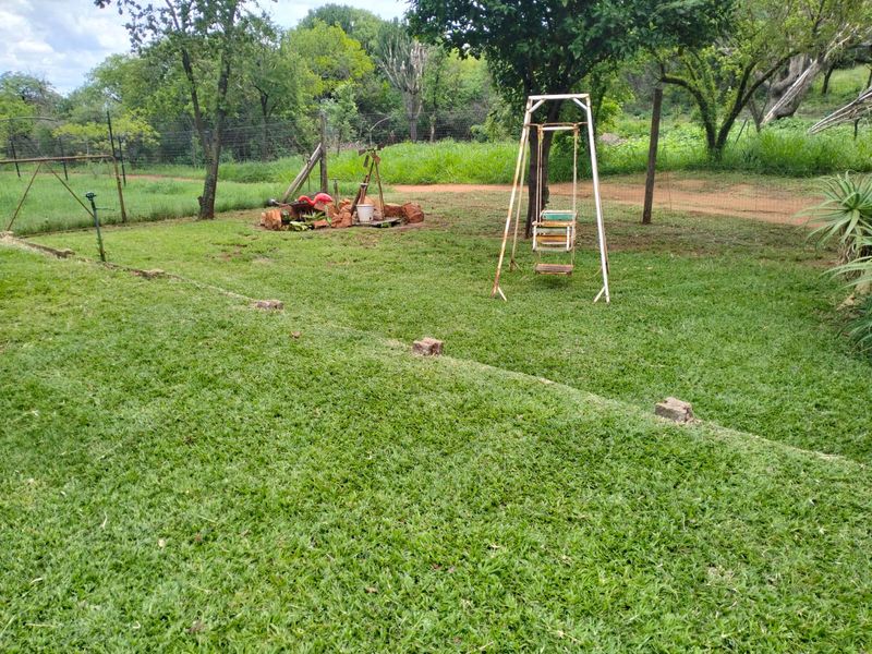 Hidden Gem Smallholding near Hartbeespoort dam - Photo 10