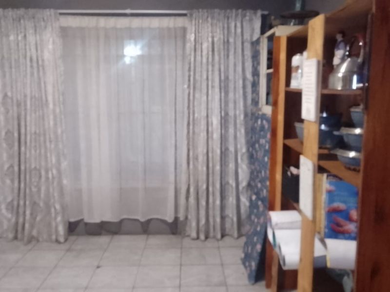 Hidden Gem Smallholding near Hartbeespoort dam - Photo 8