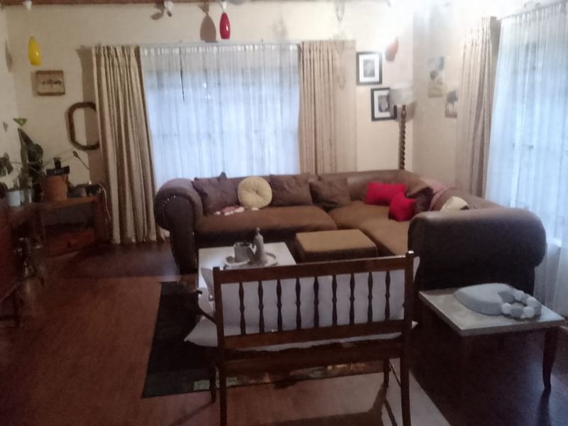 Hidden Gem Smallholding near Hartbeespoort dam - Photo 3