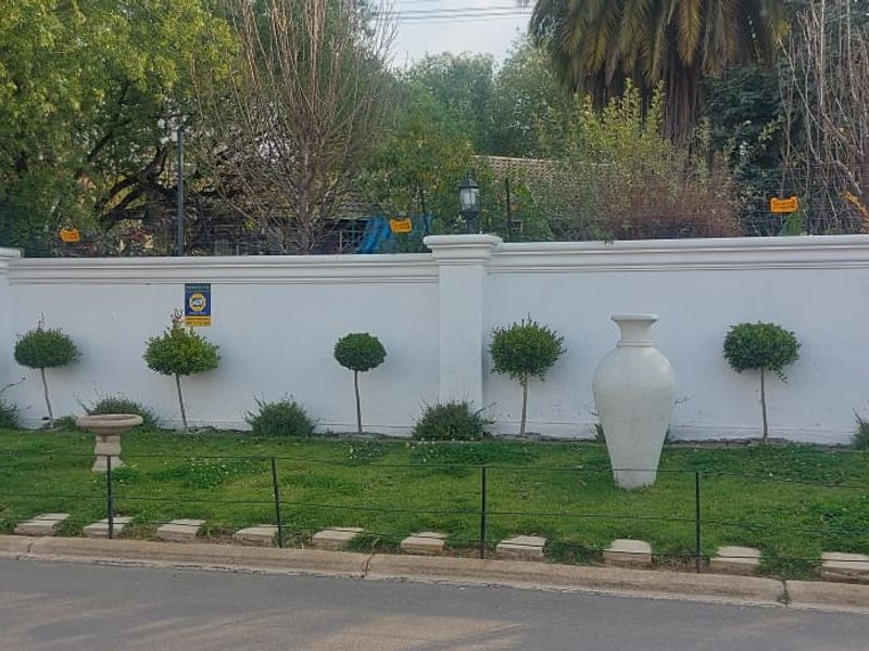 Suburban 3-Bedroom Home with Cottage For Sale in Norkem Park Ext 4 – Great Value for Money! - Photo 2