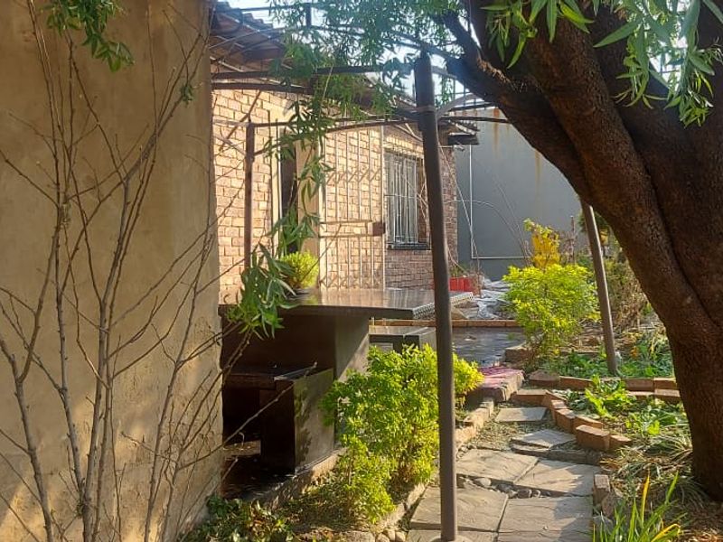 Suburban 3-Bedroom Home with Cottage For Sale in Norkem Park Ext 4 – Great Value for Money! - Photo 10