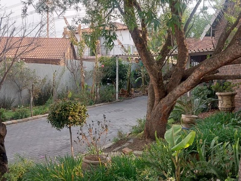 Suburban 3-Bedroom Home with Cottage For Sale in Norkem Park Ext 4 – Great Value for Money! - Photo 6