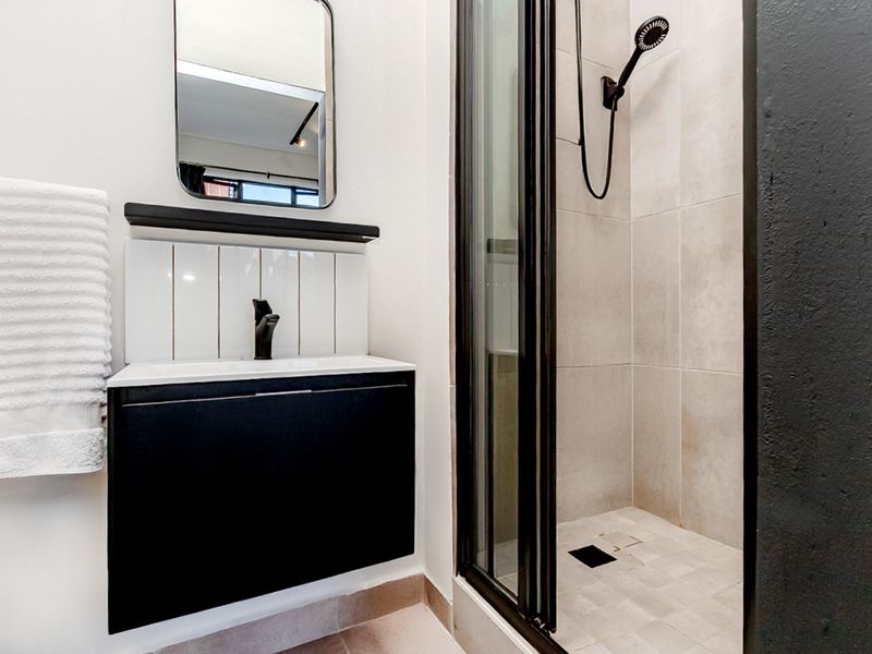 Penthouse Living in BlackBrick Sandown - Photo 8