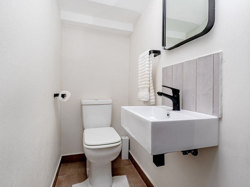 Penthouse Living in BlackBrick Sandown - Photo 5