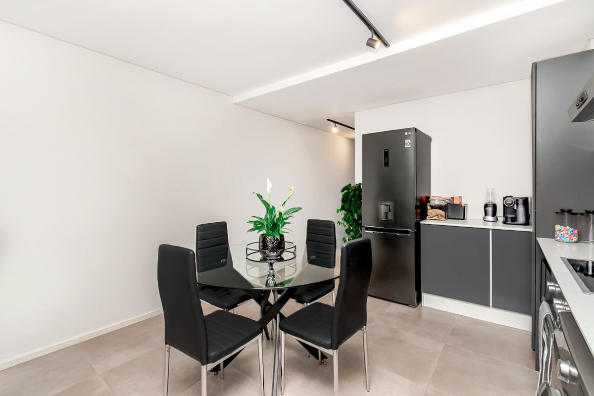 Penthouse Living in BlackBrick Sandown - Photo 2