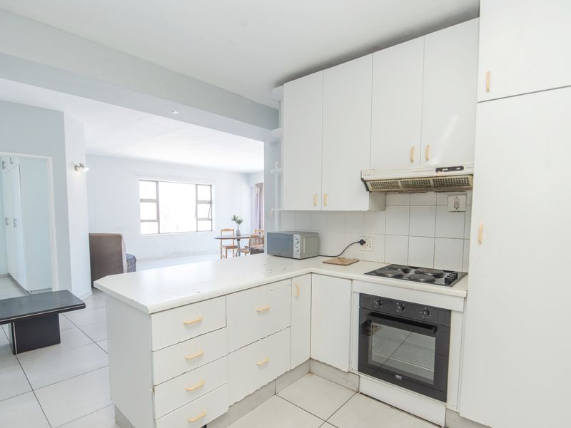HUMEWOOD ROOM IN APARTMENT FOR RENT - Photo 5