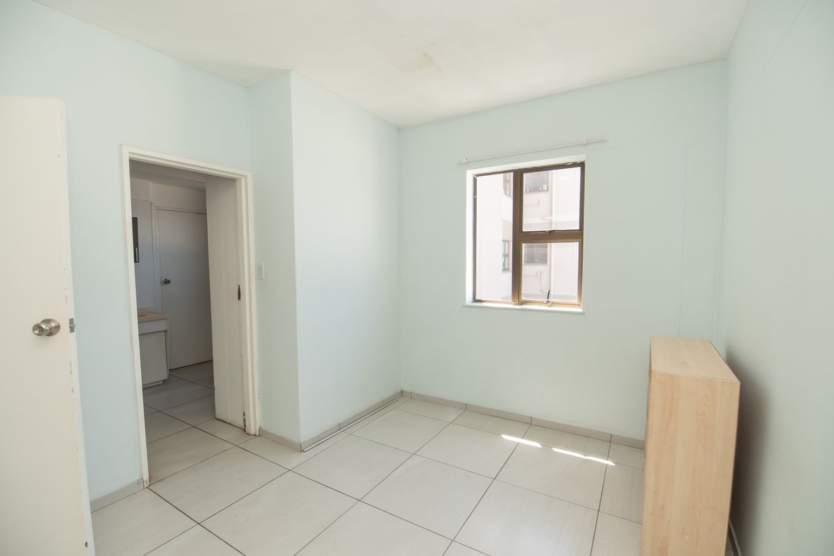 HUMEWOOD ROOM IN APARTMENT FOR RENT - Photo 4