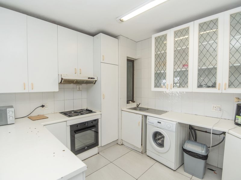 HUMEWOOD ROOM IN APARTMENT FOR RENT - Photo 6