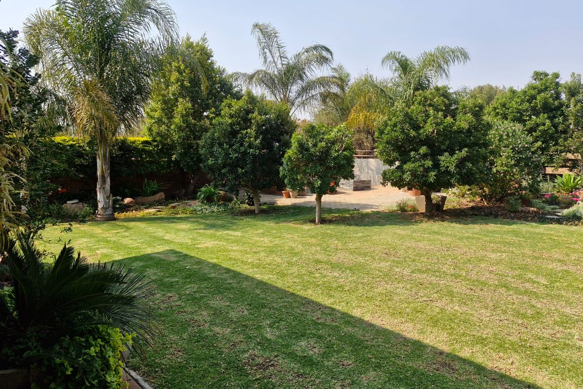 3-Bedroom Home in Seasons Lifestyle Golf Estate - Photo 2