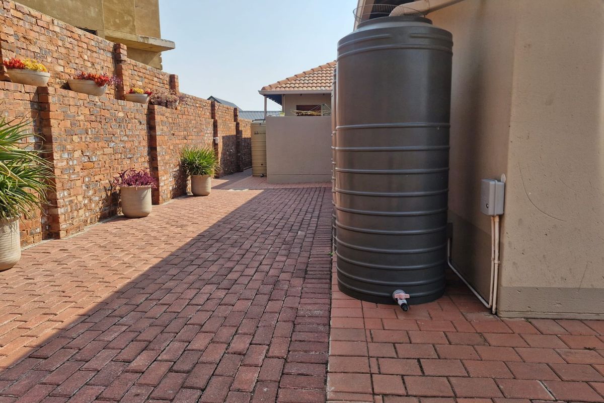 3-Bedroom Home in Seasons Lifestyle Golf Estate - Photo 4