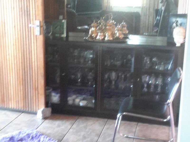 AMAZING - STUNNING- A MUST TO VIEW - Photo 9