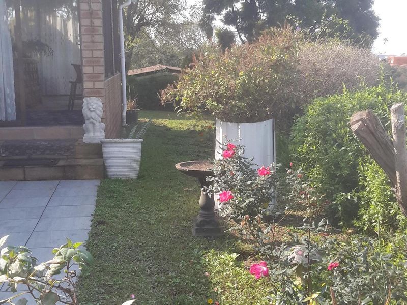 AMAZING - STUNNING- A MUST TO VIEW - Photo 2