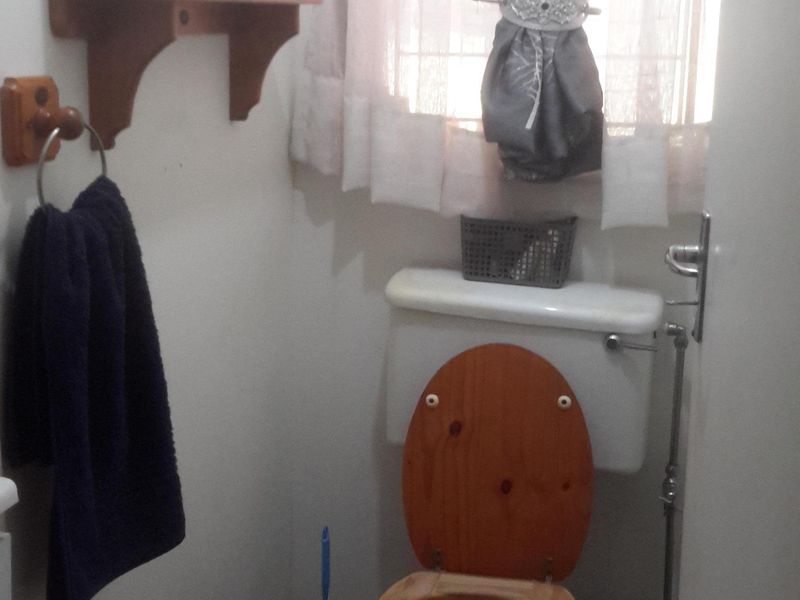 AMAZING - STUNNING- A MUST TO VIEW - Photo 4