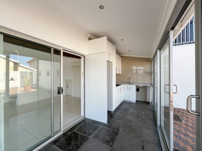 Scenic 1 Bedroom Duplex in Sheffield Beach - Photo 2