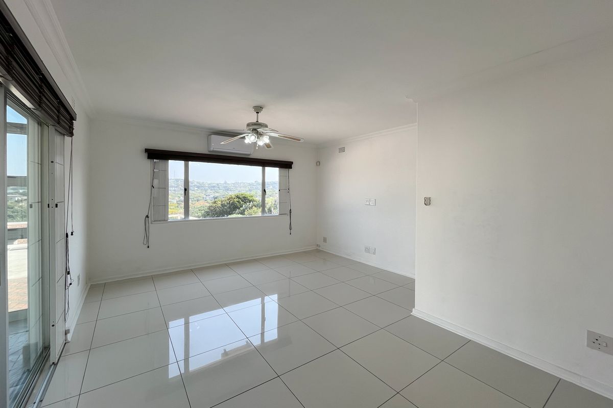 Scenic 1 Bedroom Duplex in Sheffield Beach - Photo 3