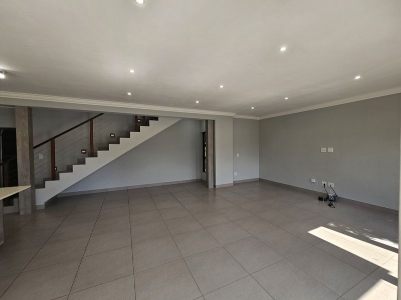 House FOR SALE  in Salt Rock - Photo 7