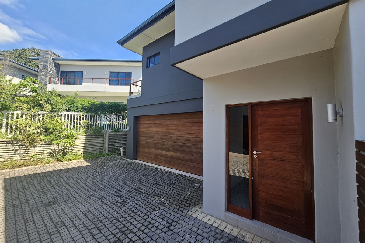 House FOR SALE  in Salt Rock - Photo 2