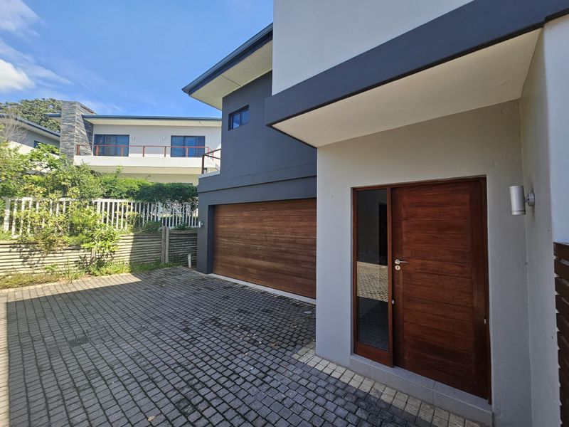 House FOR SALE  in Salt Rock - Photo 2