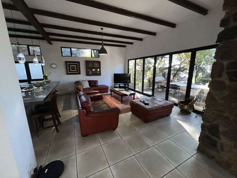 Unlock the Potential: A Character-Filled Home and Investment in One. - Photo 9