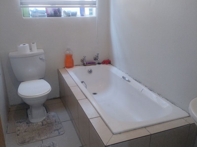 1 Bedroom Apartment in Vosloorus - Photo 9