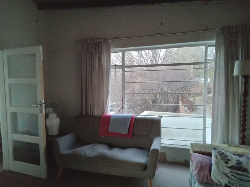 Family home with space - Photo 7