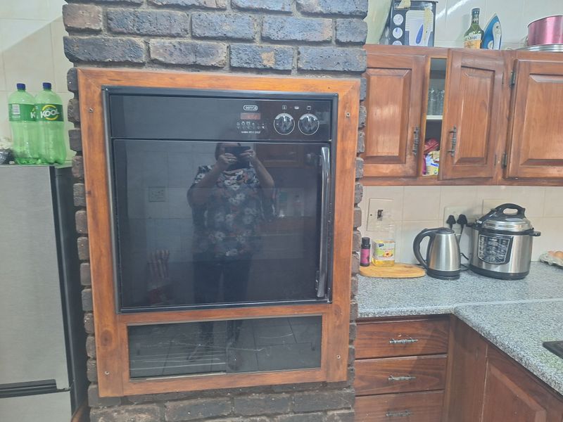 Family home in Henley on Klip - Photo 10