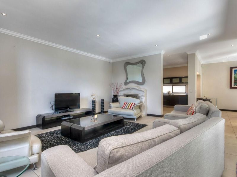 3/4 BED CLUSTER MORNINGSIDE HOME - Photo 3