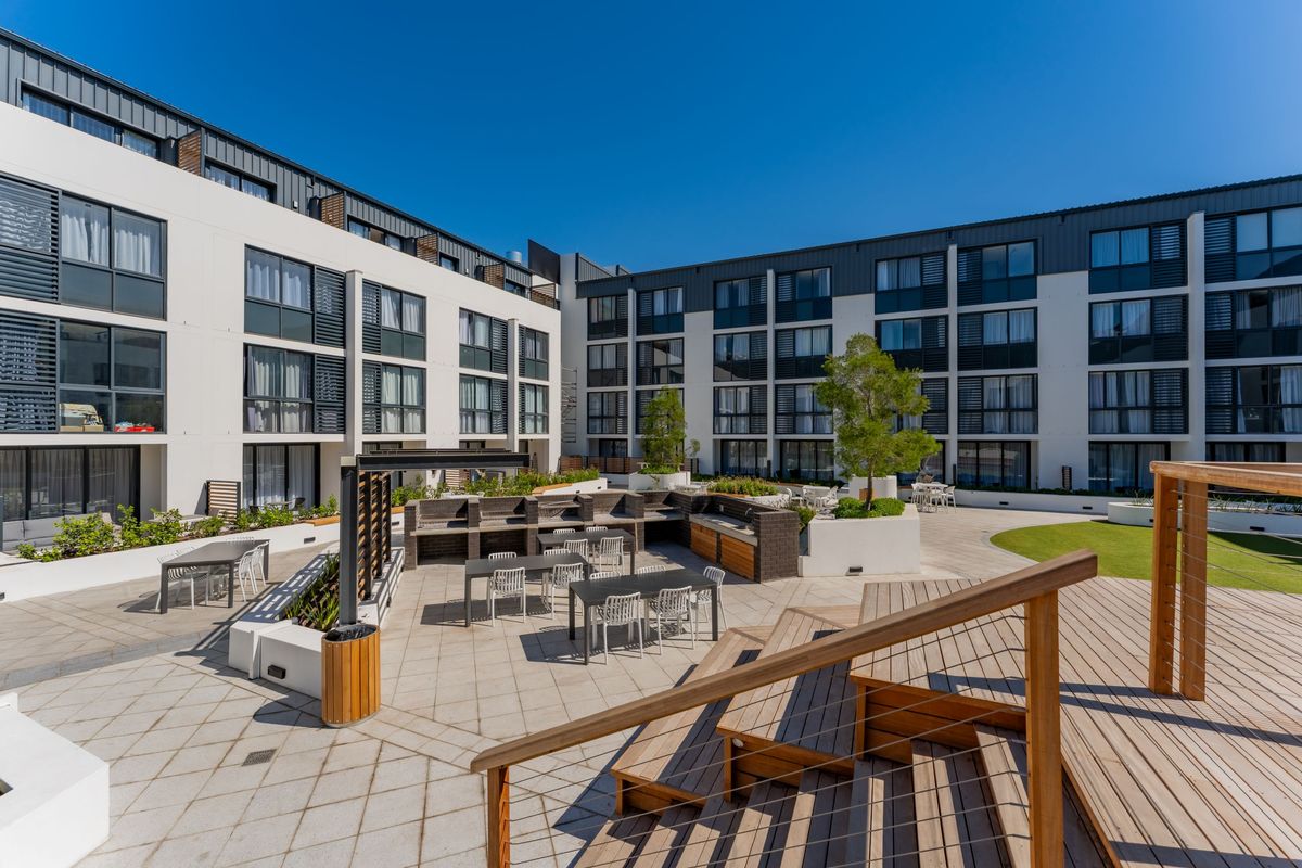 Where Academic Focus Meets Lifestyle Luxury - Photo 3