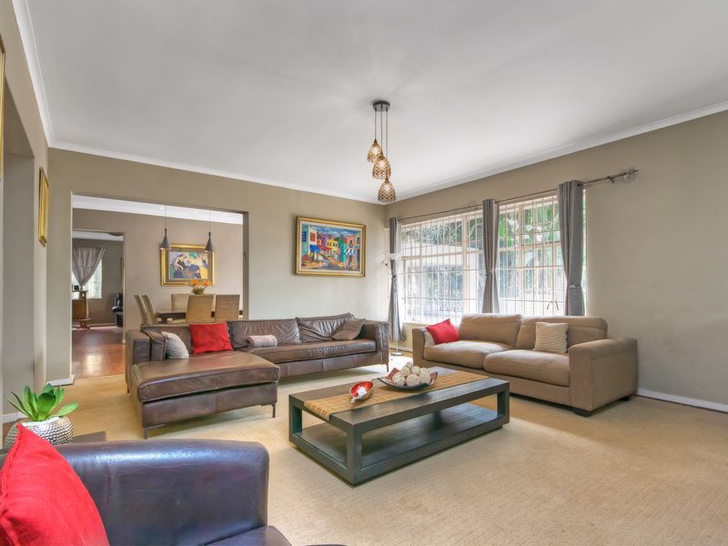 WELCOME TO YOUR DREAM HOME LOCATED IN THE HIGHLY SOUGHT-AFTER NEIGHBORHOOD OF SAVOY ESTATE!!! - Photo 9