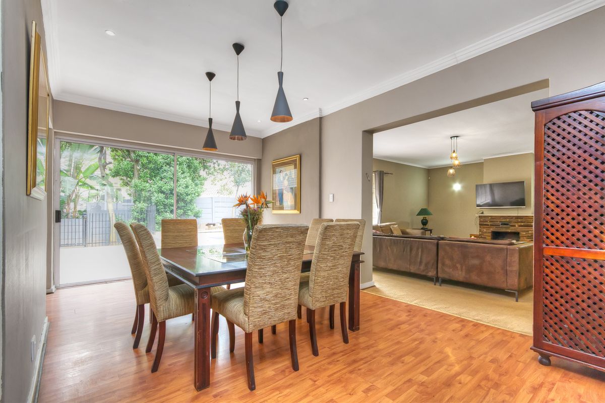 WELCOME TO YOUR DREAM HOME LOCATED IN THE HIGHLY SOUGHT-AFTER NEIGHBORHOOD OF SAVOY ESTATE!!! - Photo 5